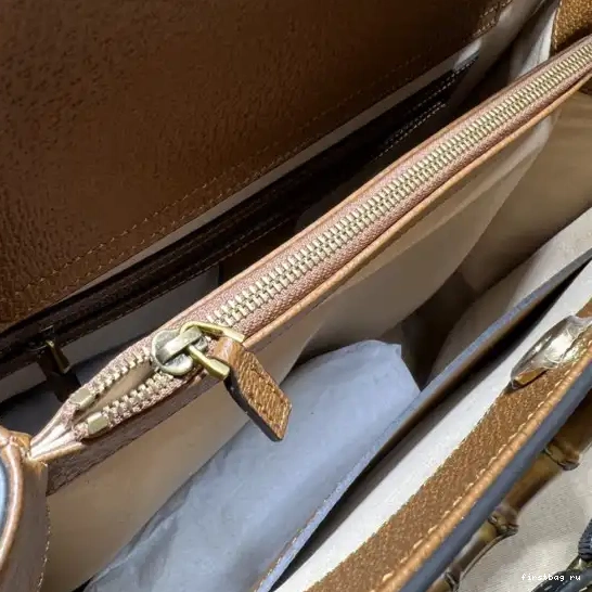 First bag ru Gucci bag medium Diana tote 0514